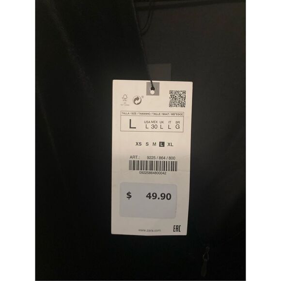 Zara black‎ velvet dress with flower detail - Picture 5 of 5